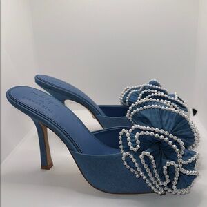 Gianni Bini x Venita Aspen Denim Blue Heels w Pearl Trim Bow Women’s 9